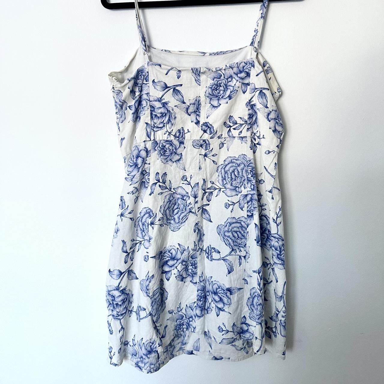 Glassons - White and blue linen floral mini dress 💘... - Depop