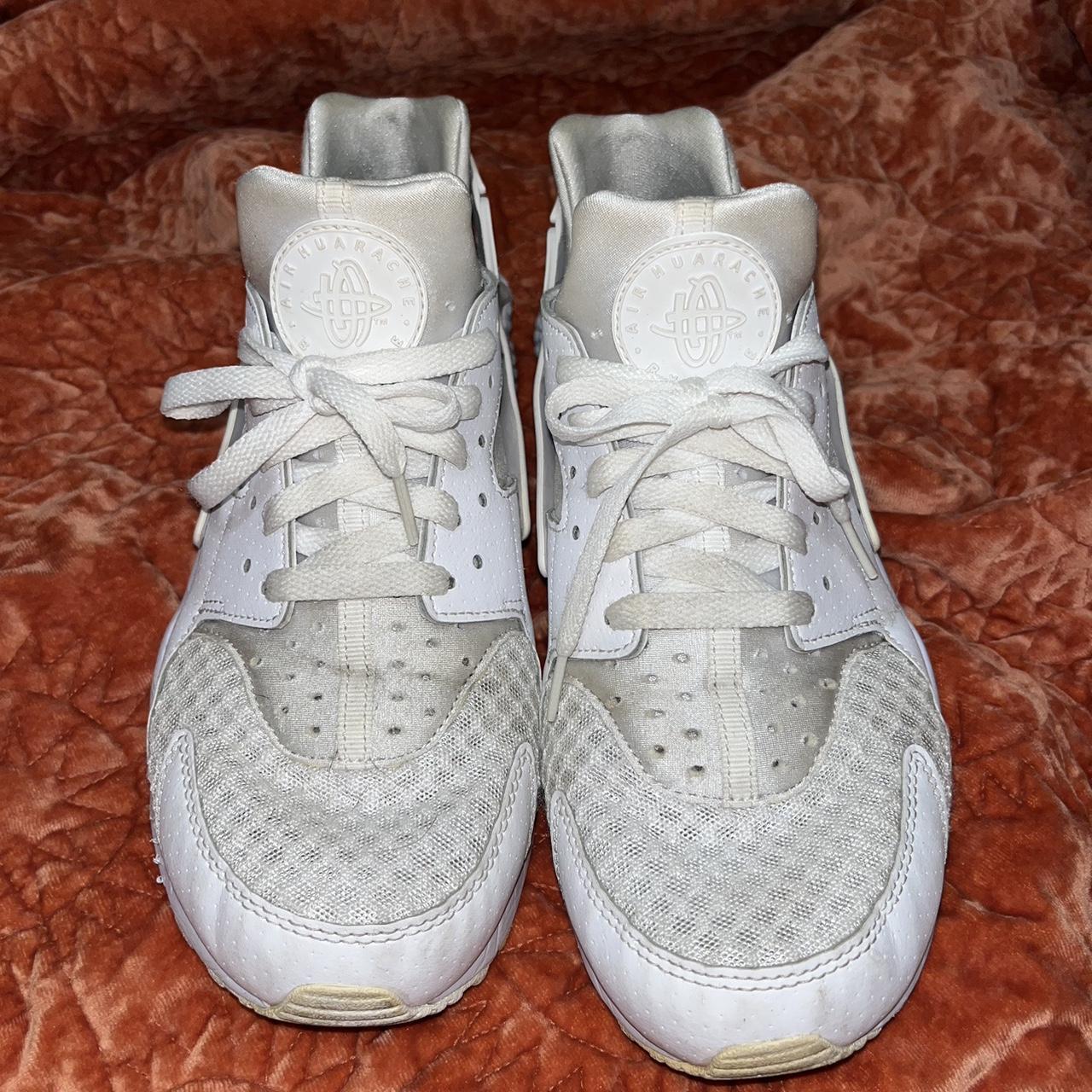 Huarache womens hotsell white size 9