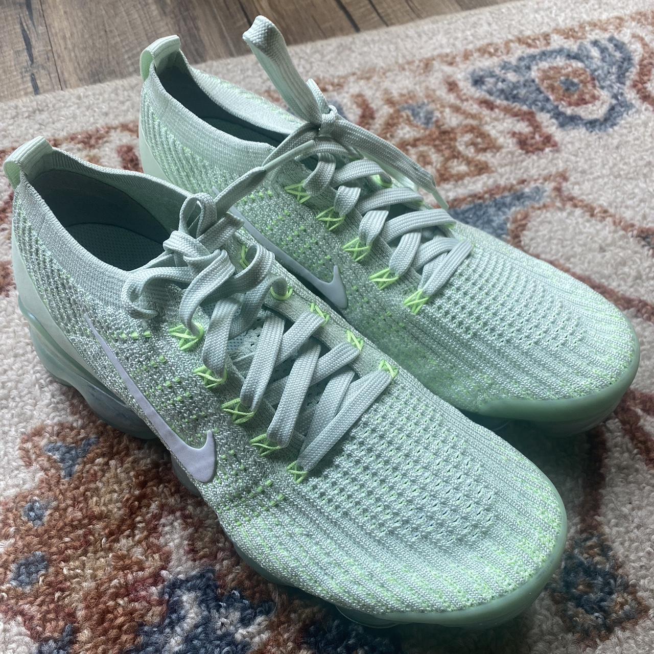 Vapormax light sale green