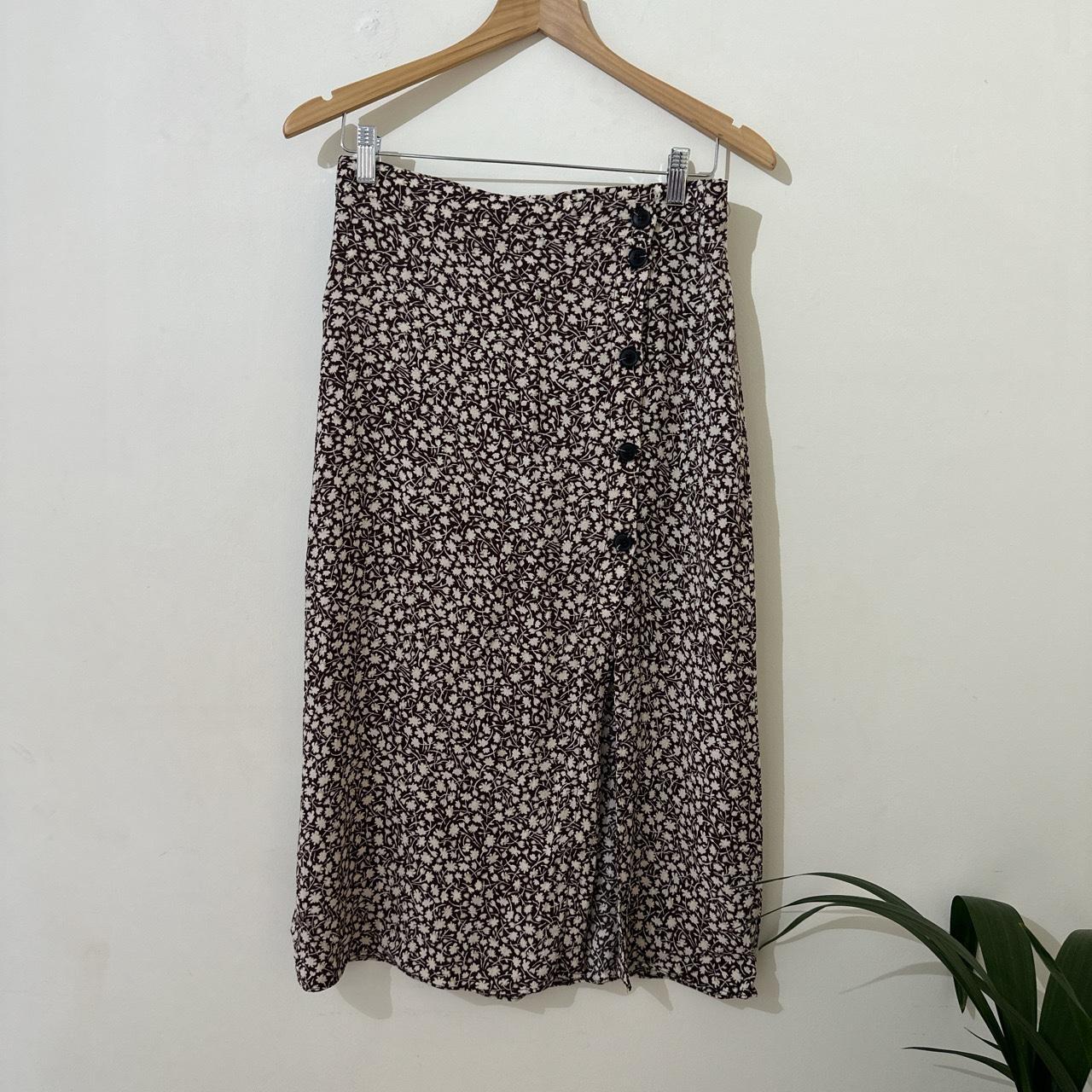 H&M floral skirt in size UK10/EUR38. Beige / brown... Depop