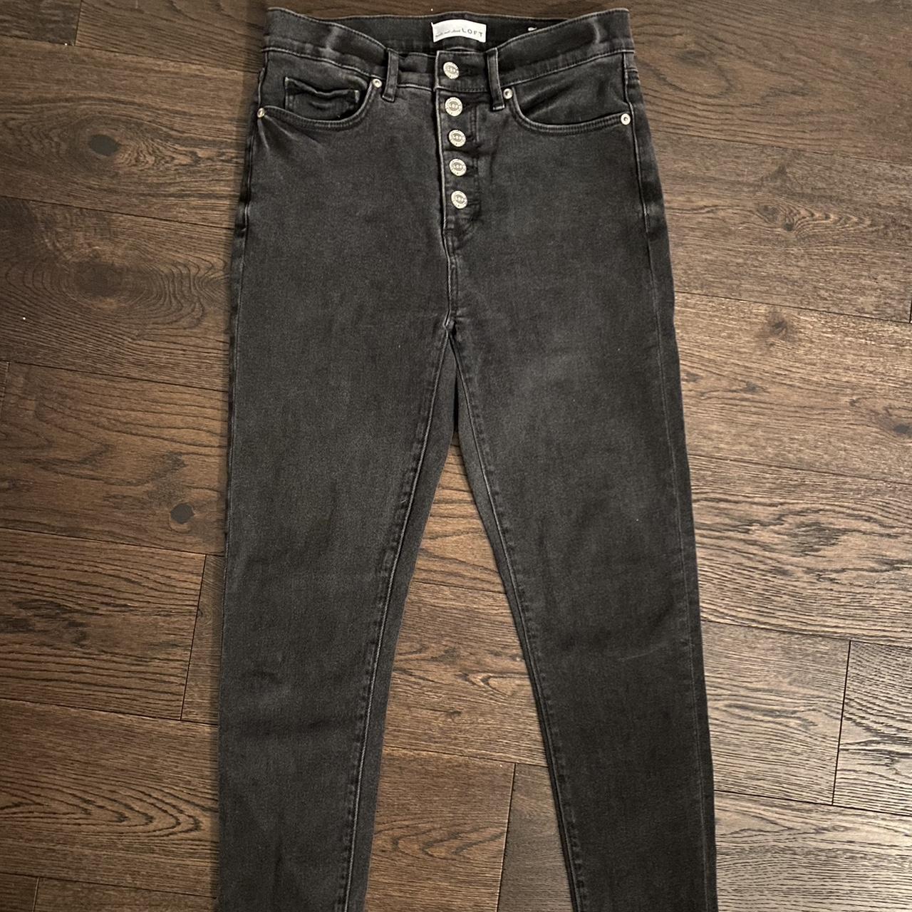 super nice and flattering high waisted jeans size 2!... Depop