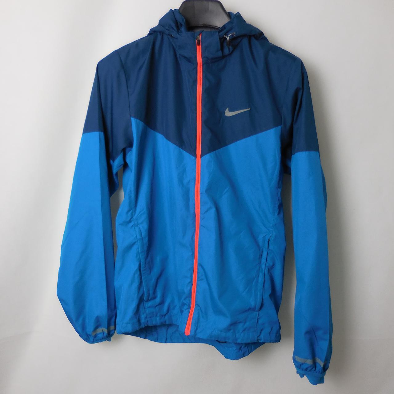 hooded windbreaker nike