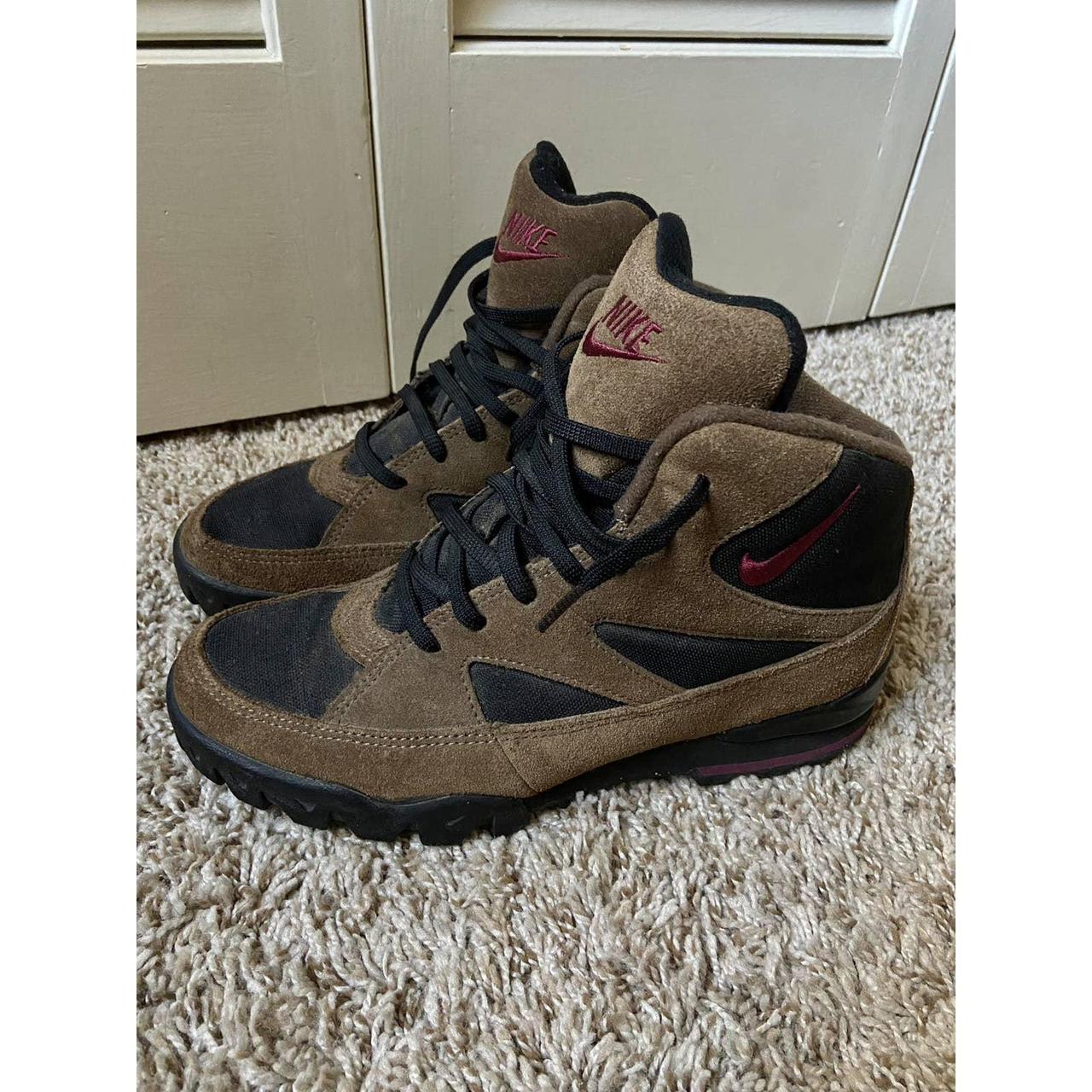 Vintage 90's nike outlet hiking boots