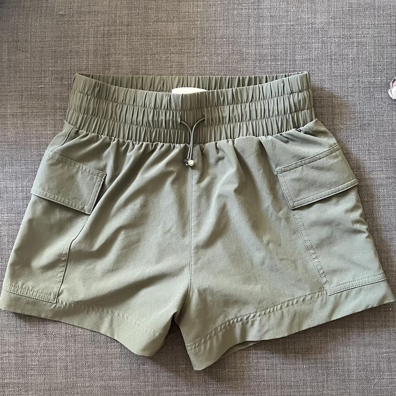 Abercrombie & Fitch Women's Shorts | Depop