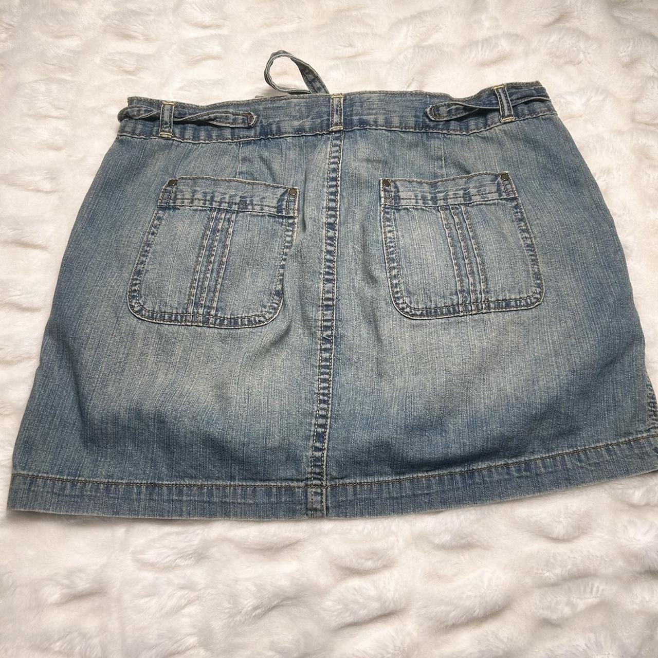 y2k low rise denim skirt by Old Navy💌 so cute with a... - Depop