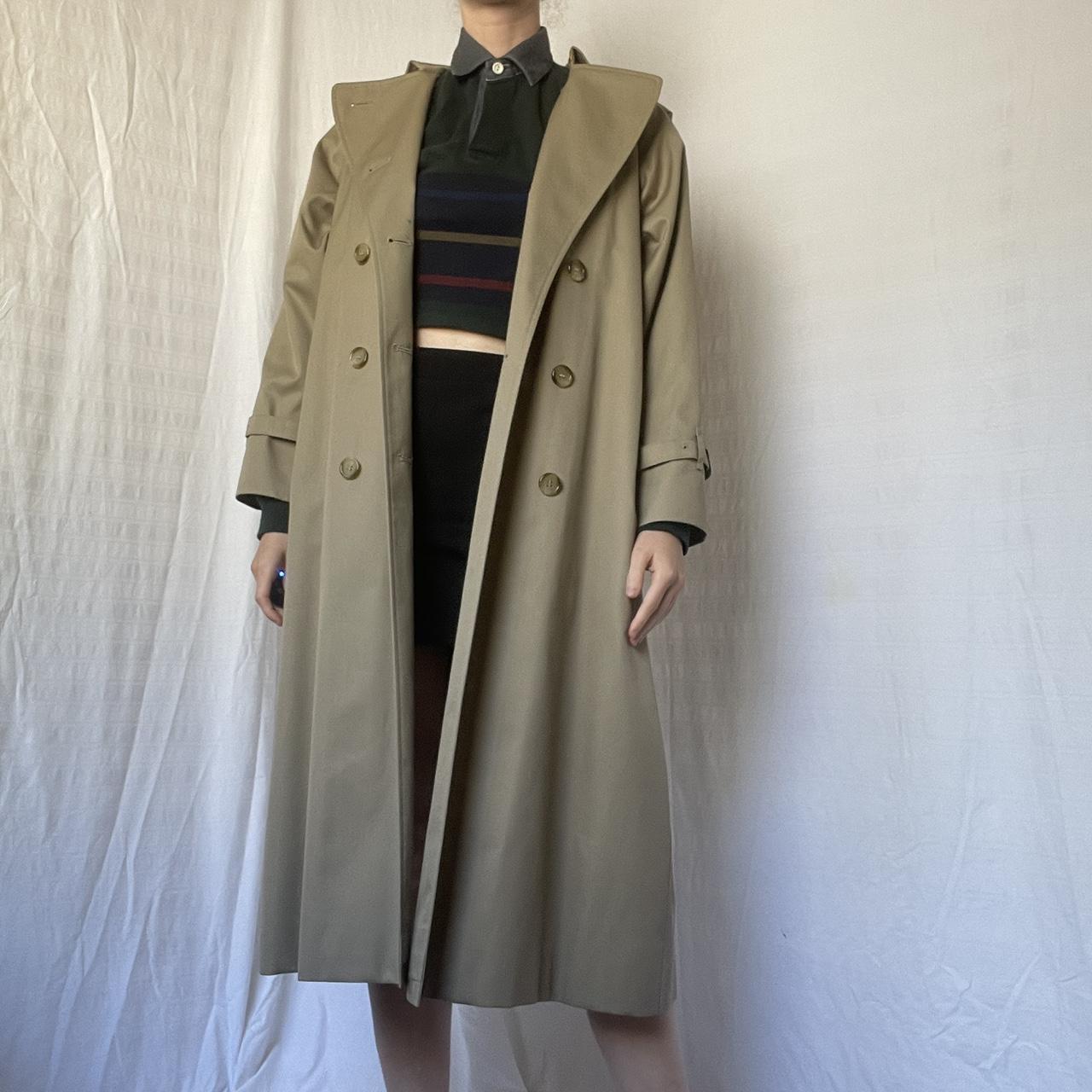 True vintage Burberry coat 🦋 true 80s vintage... - Depop