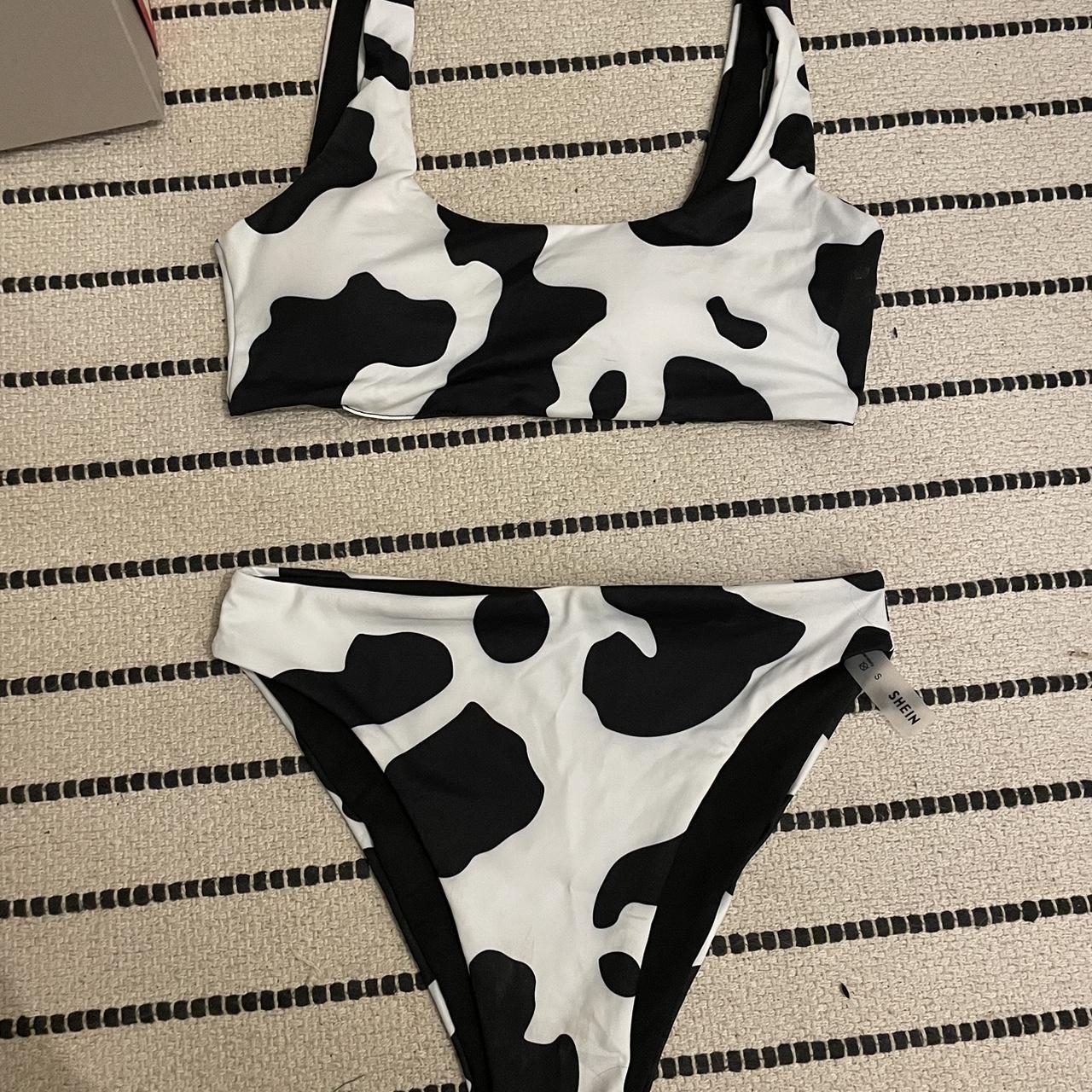 SHEIN Women's Black and White Bikini-and-tankini-tops | Depop