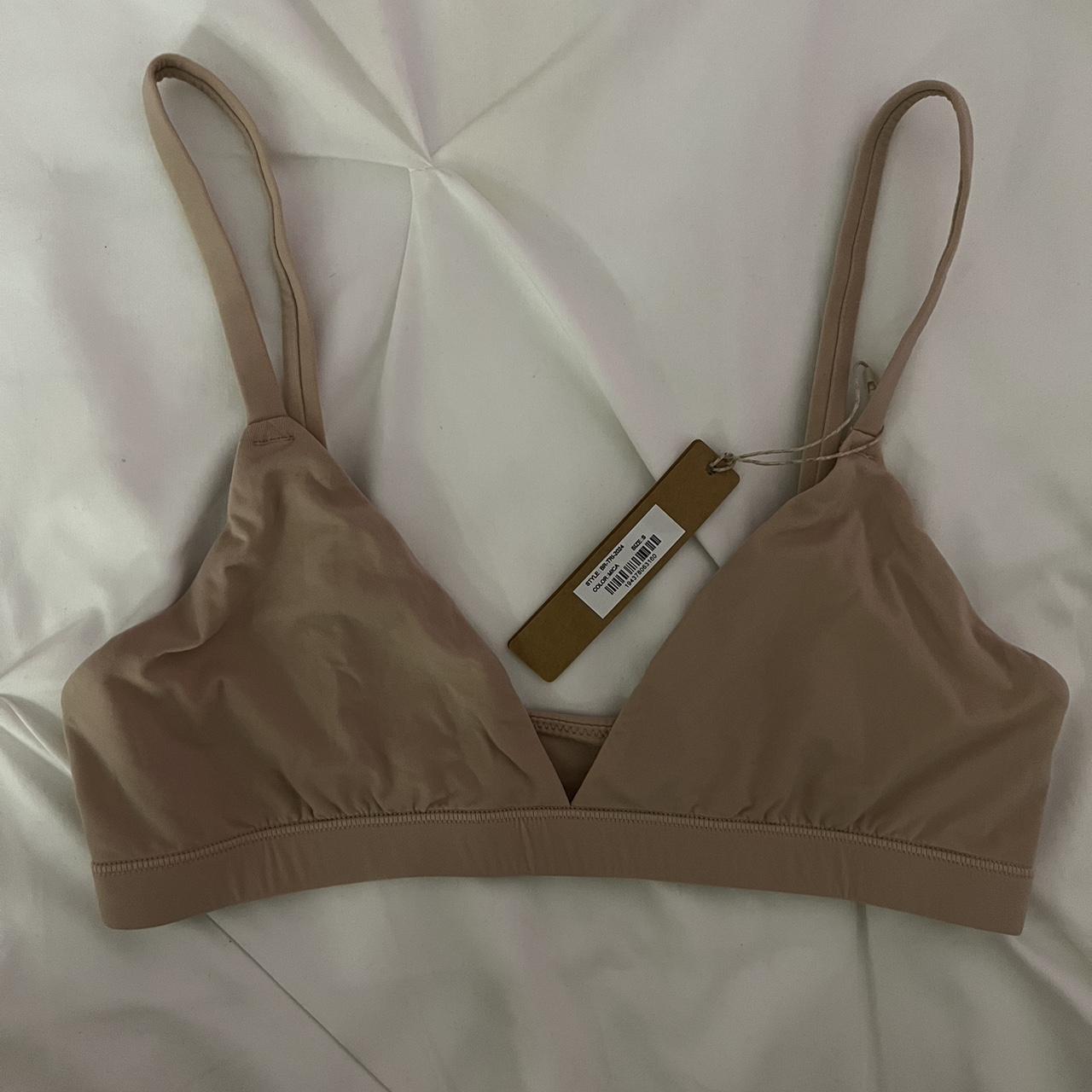 Skims Bralette Size Small New with tags Depop