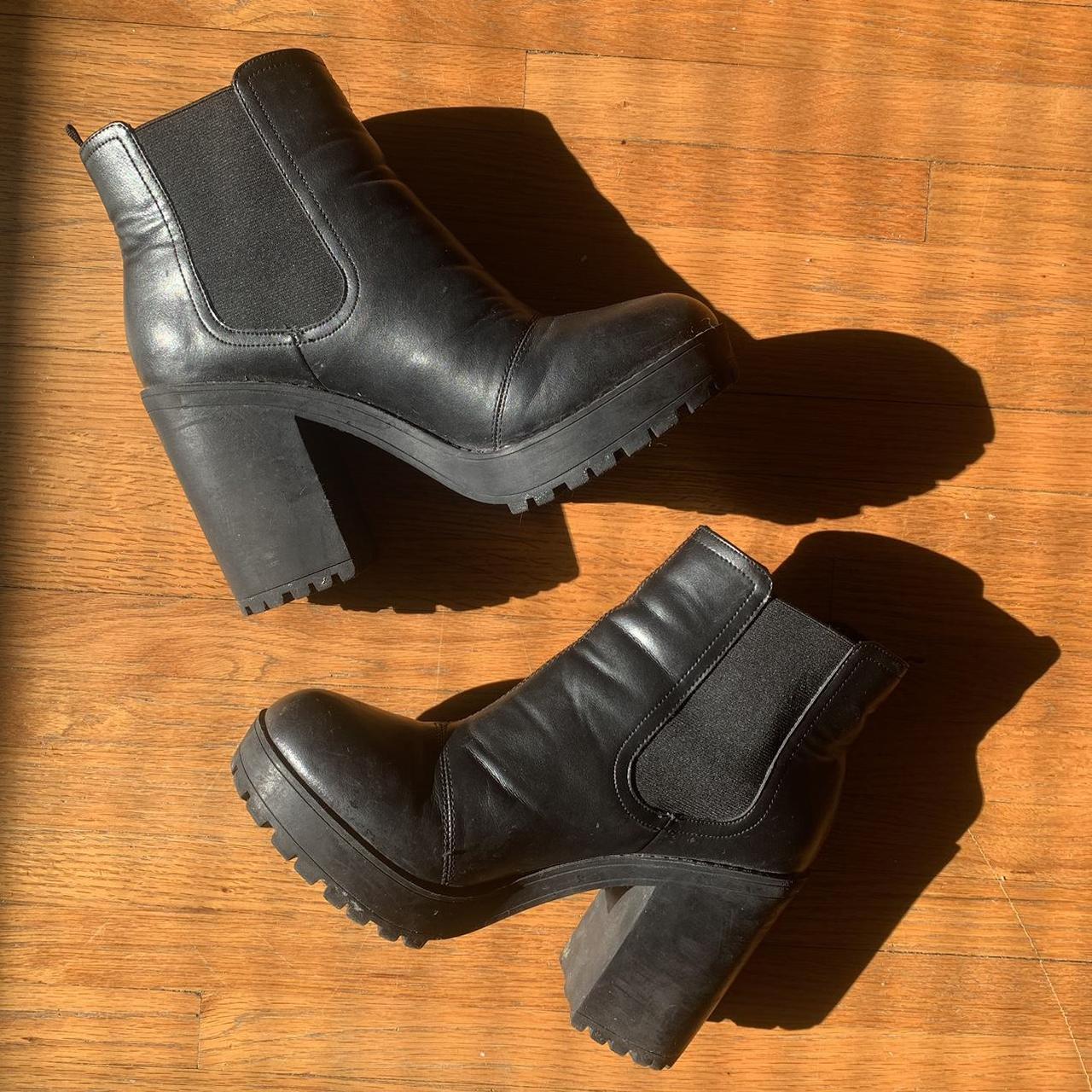 H&M PLATFORM CHELSEA BOOTS lightly worn size... Depop