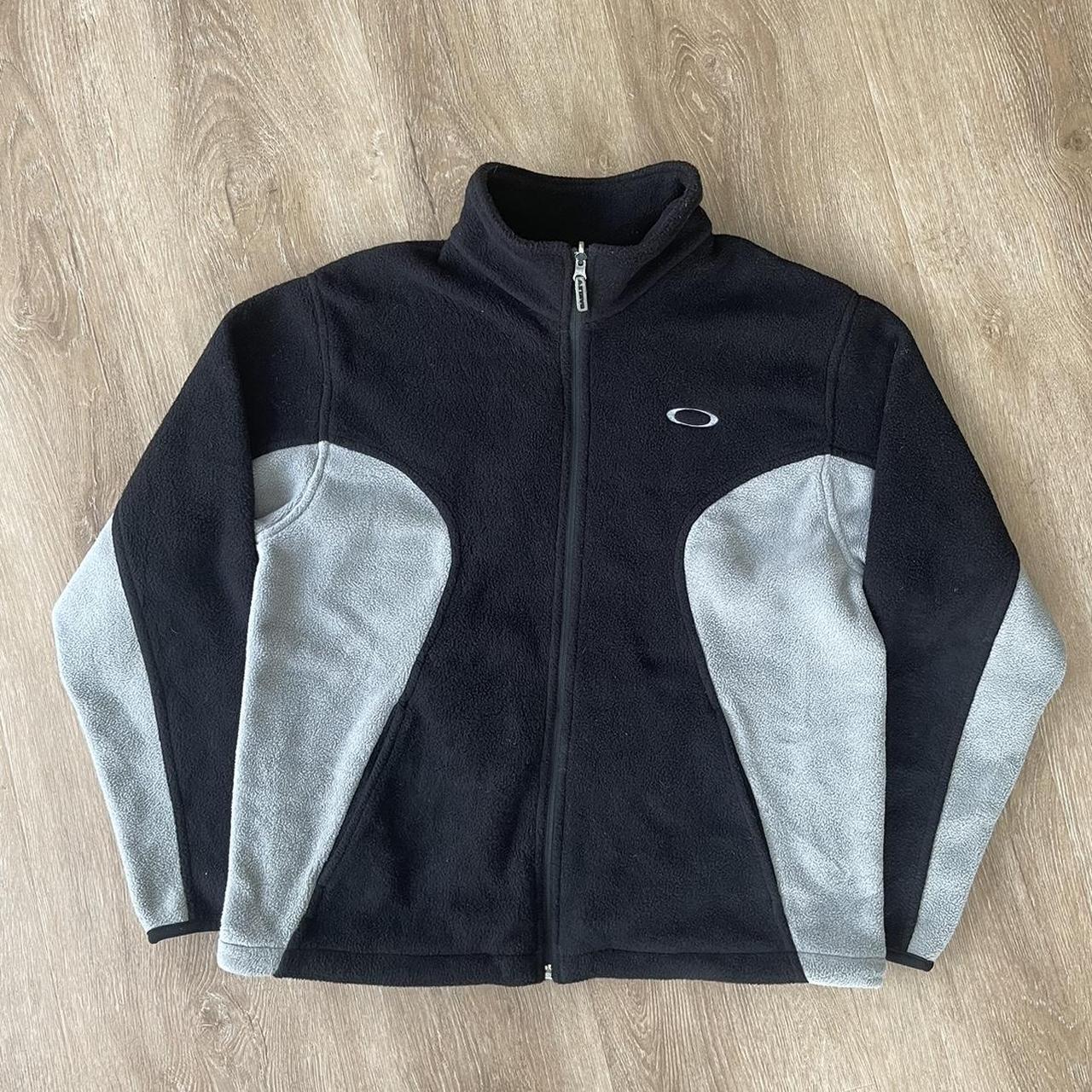 Oakley Men's Black and Grey Jacket | Depop