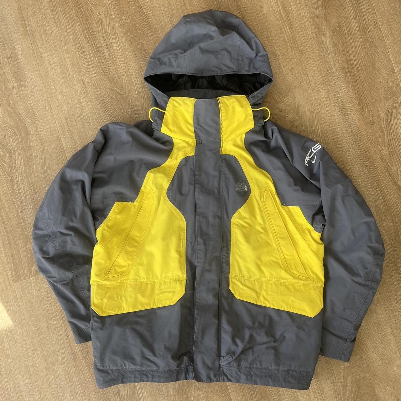 Nike ACG Men's Grey and Yellow Jacket | Depop