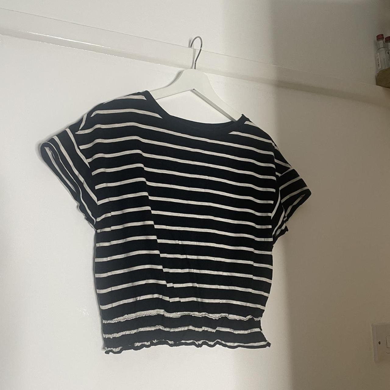 River Island Women's White and Black Tshirt Depop