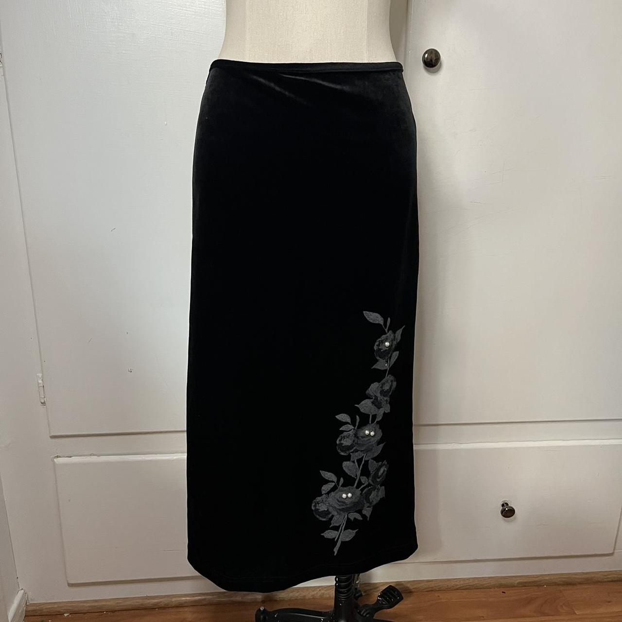 Black velvet hotsell skirt size 12