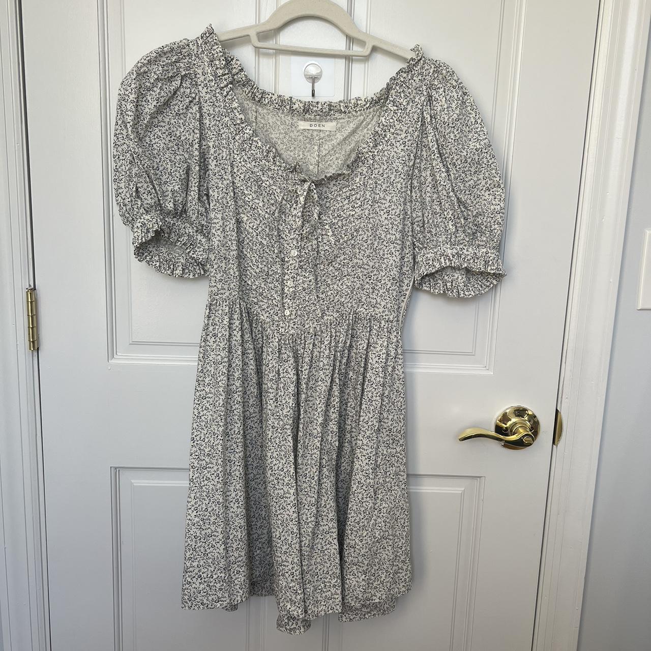 Doen Trail Dress in Cream Cottage Ivy Floral, size... - Depop