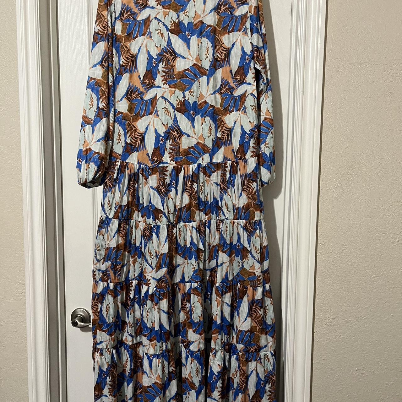 NWOT Zara floral maxi dress. Oversized fit. Material... - Depop