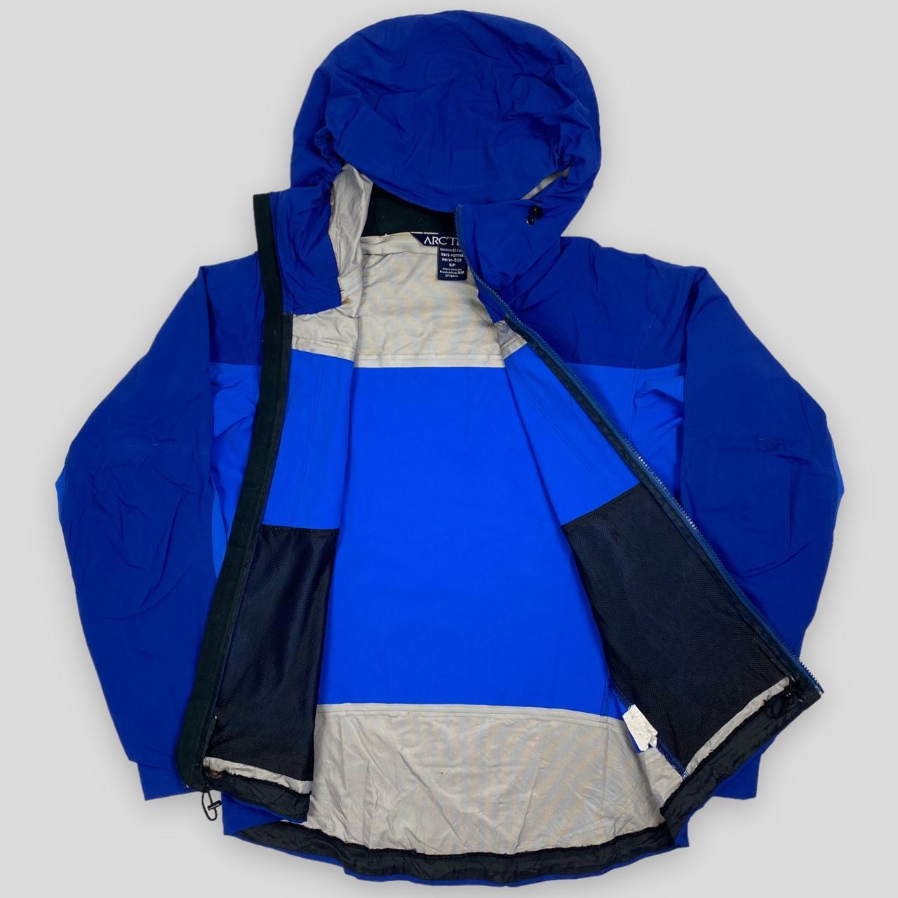 Arc'teryx Men's Blue and Navy Jacket | Depop