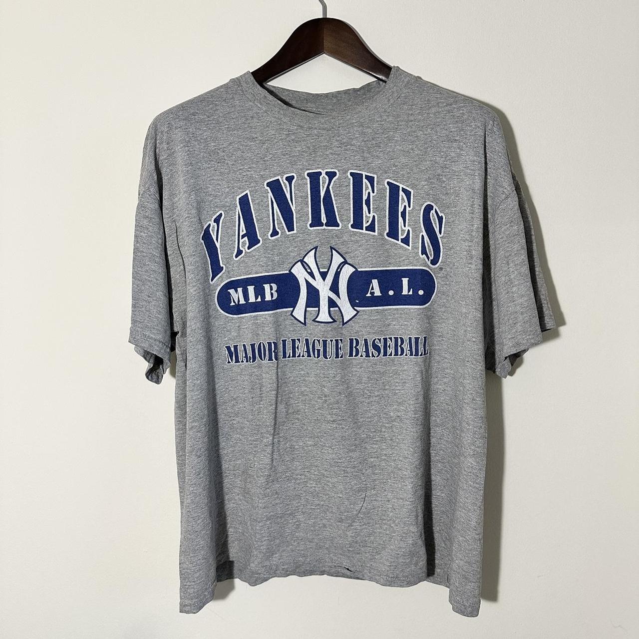 Vintage New York Yankees Bernie Williams T-Shirt... - Depop