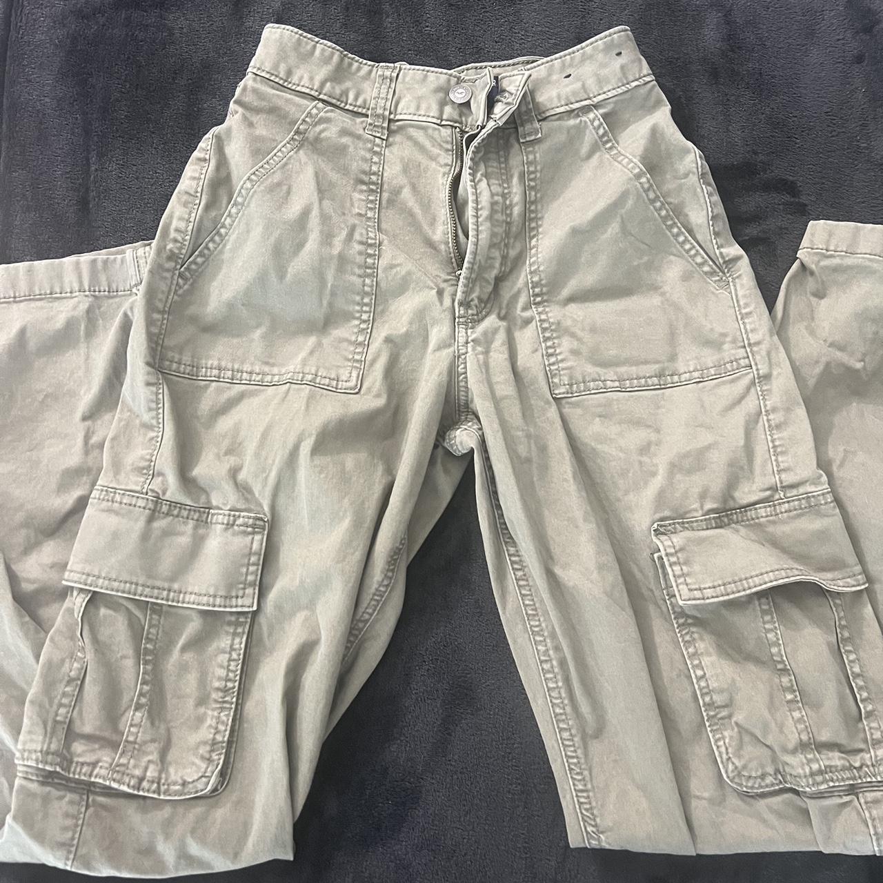 Vintage cargo pants on Depop by @sisifrommars  Curvy outfits, Curvy girl  outfits, Cute outfits