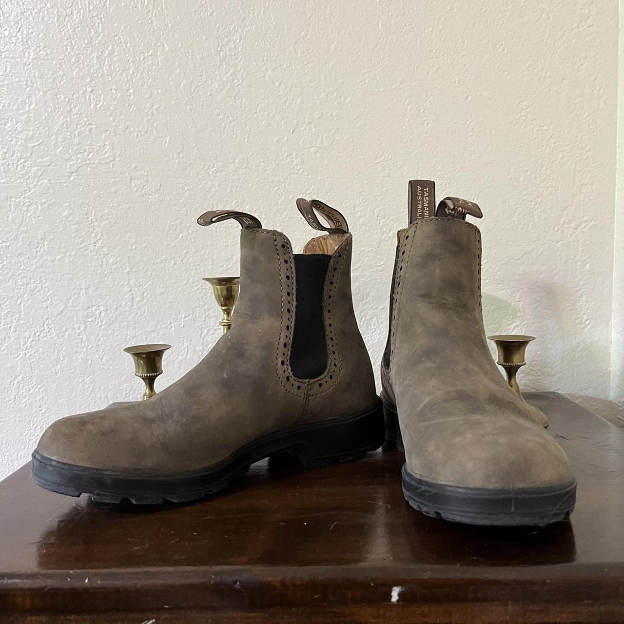 chelsea blundstone boots