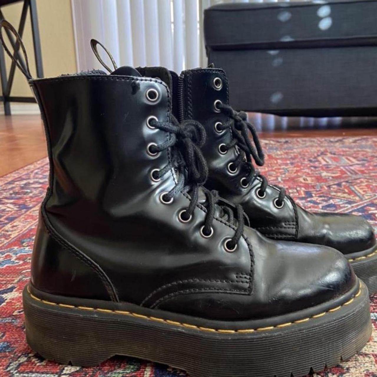 Platform Jason Doc Martens Size 7 but can fit 7.5!... - Depop