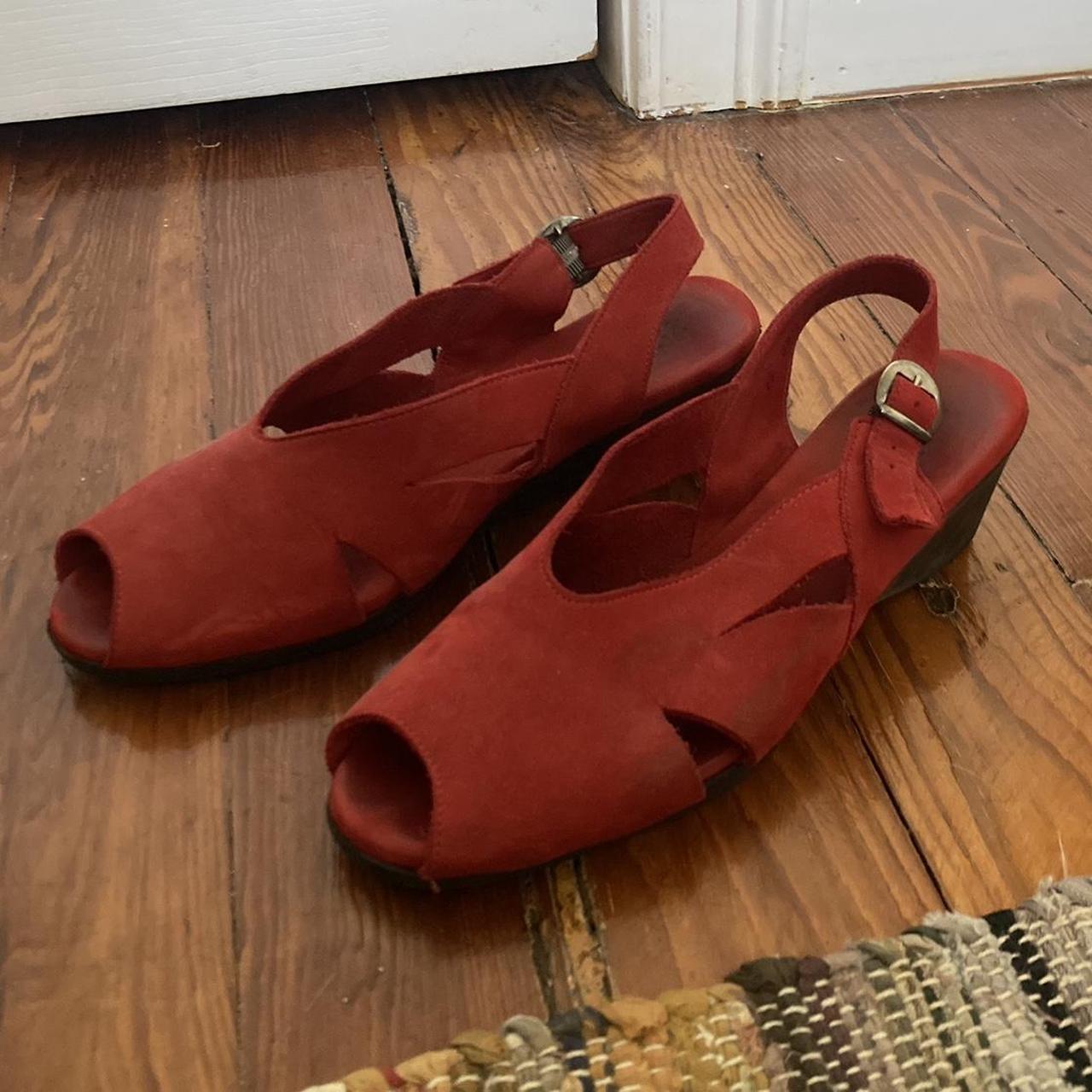 Lovely red suede or nubuck I m not sure Arche LN