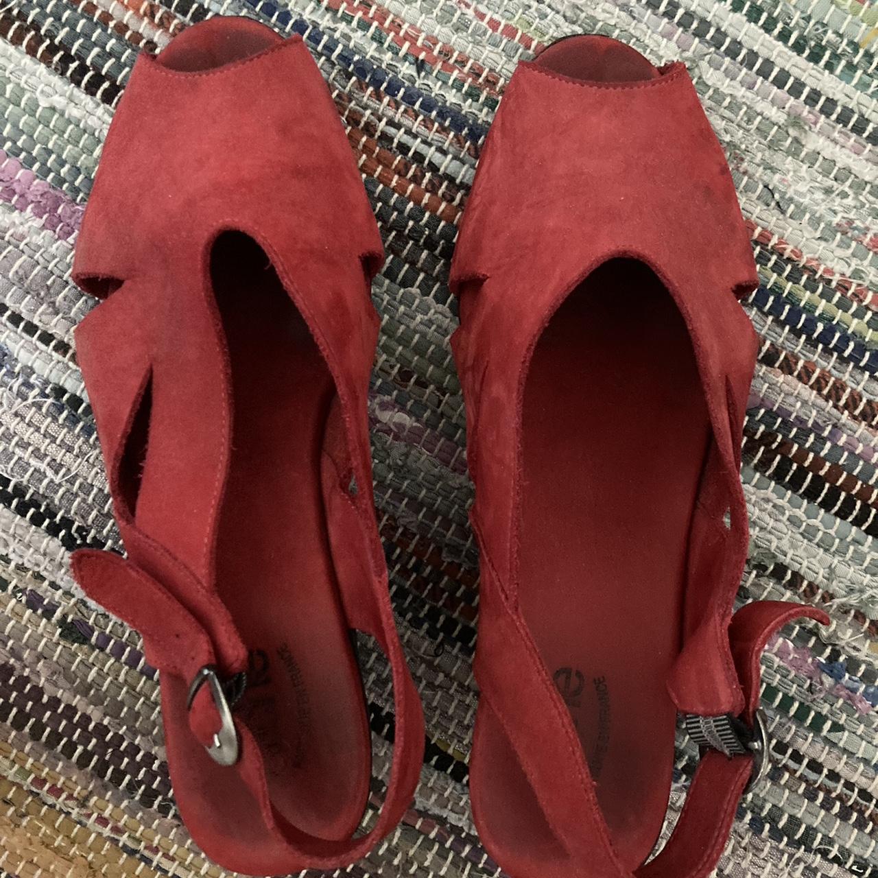 Lovely red suede or nubuck I m not sure Arche LN