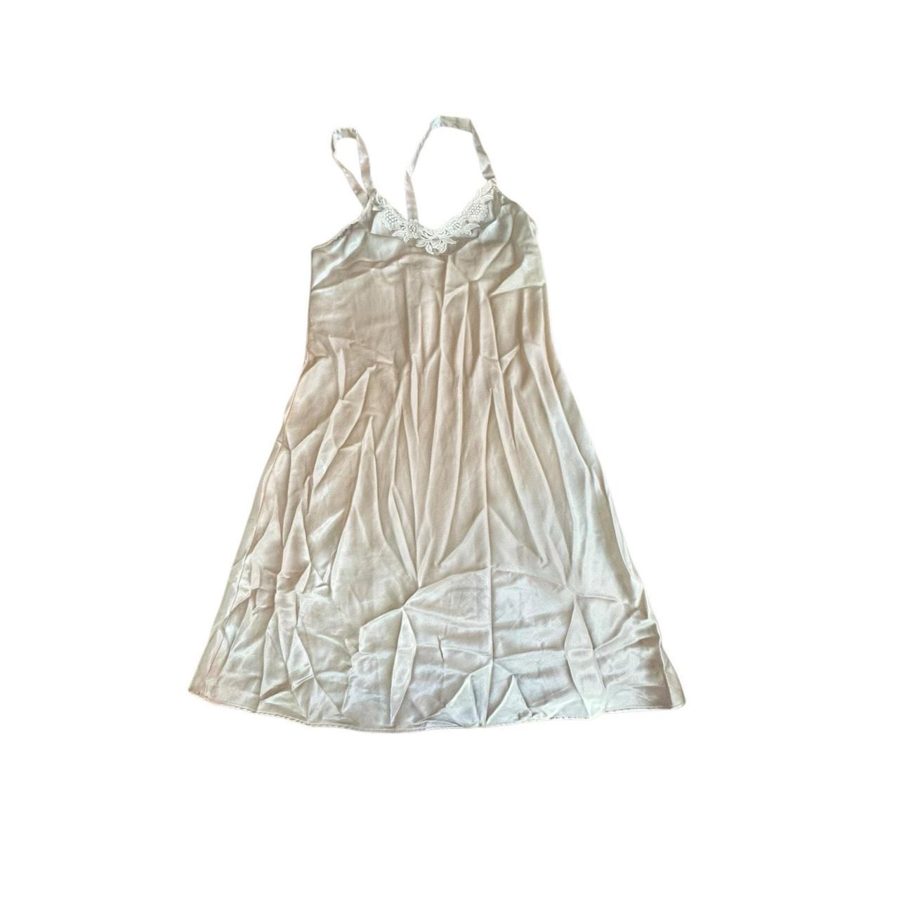 item listed by raquelswrld