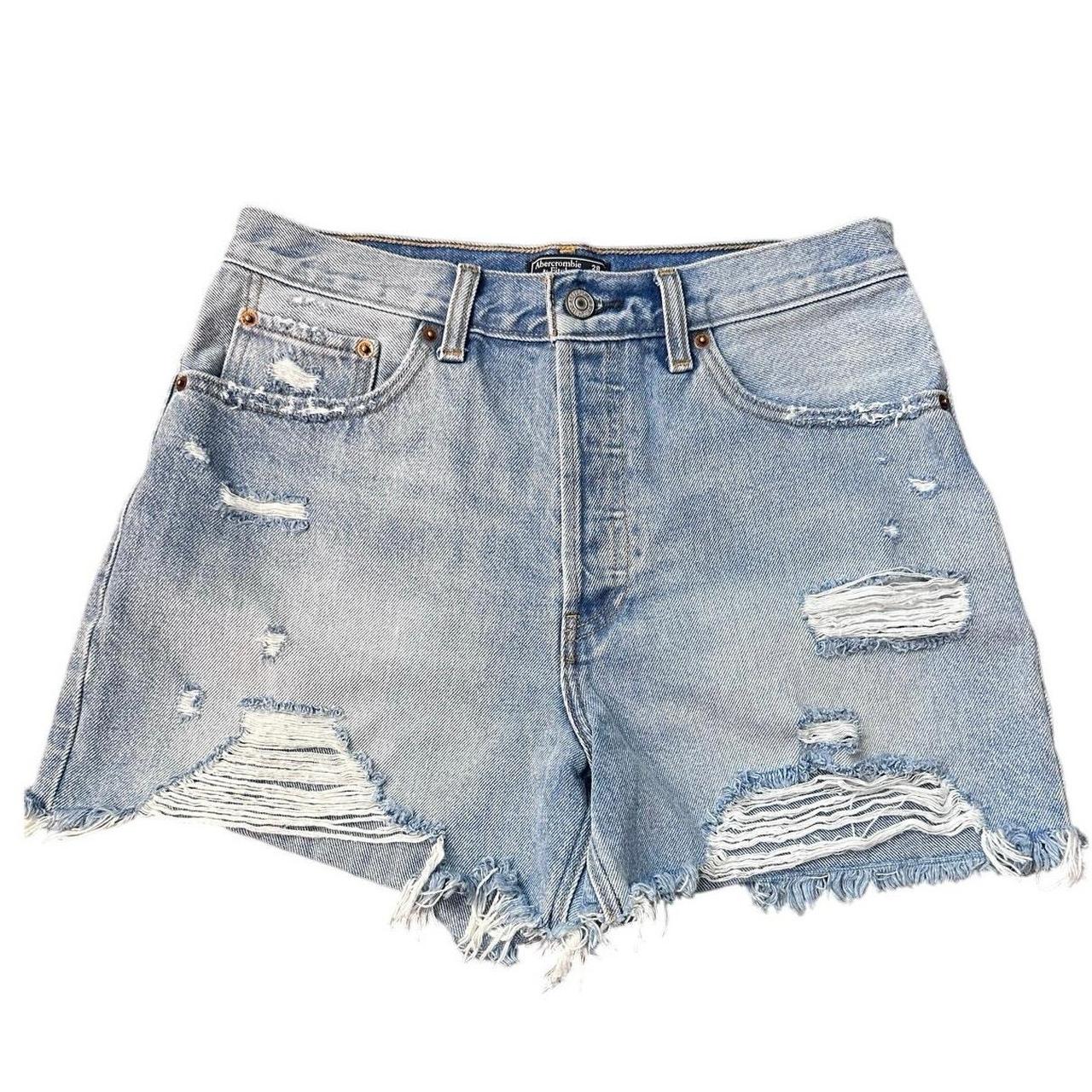 item listed by raquelswrld