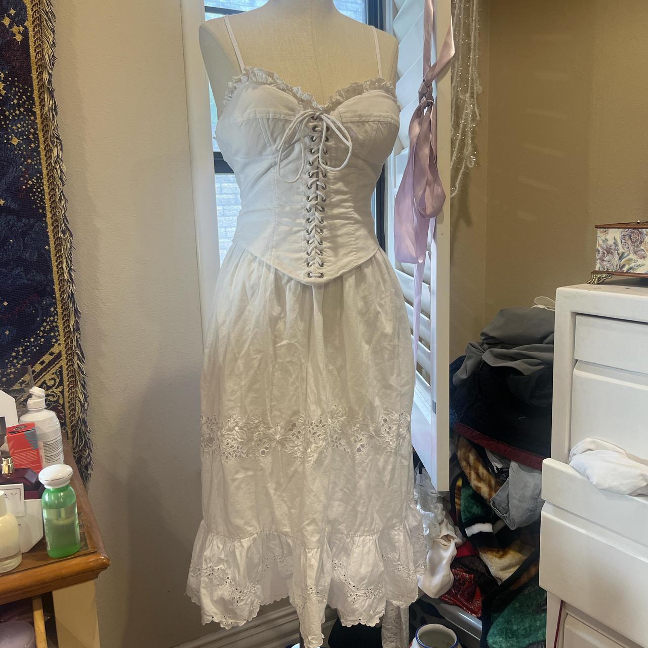 item listed by anahiv123