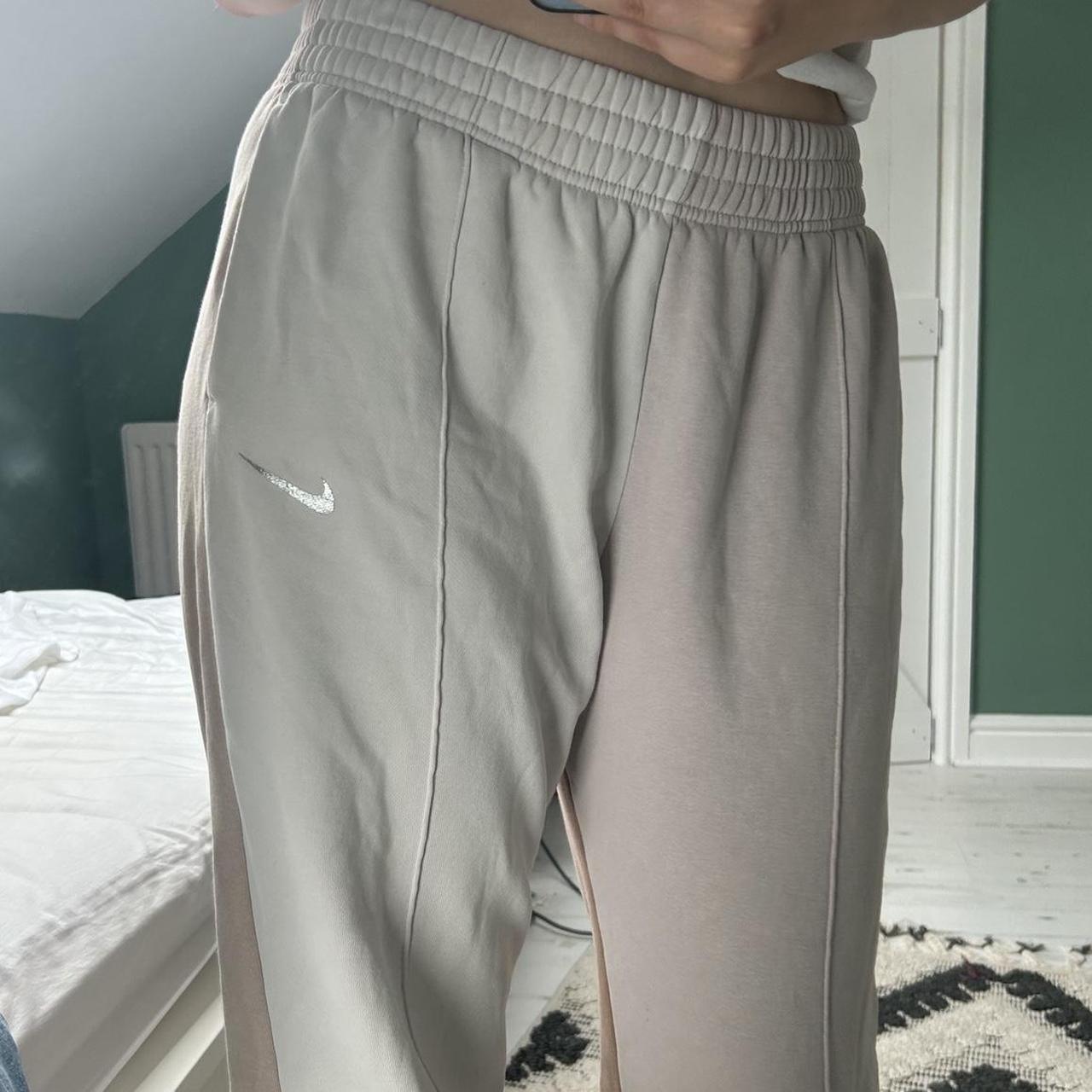 waterproof joggers nike