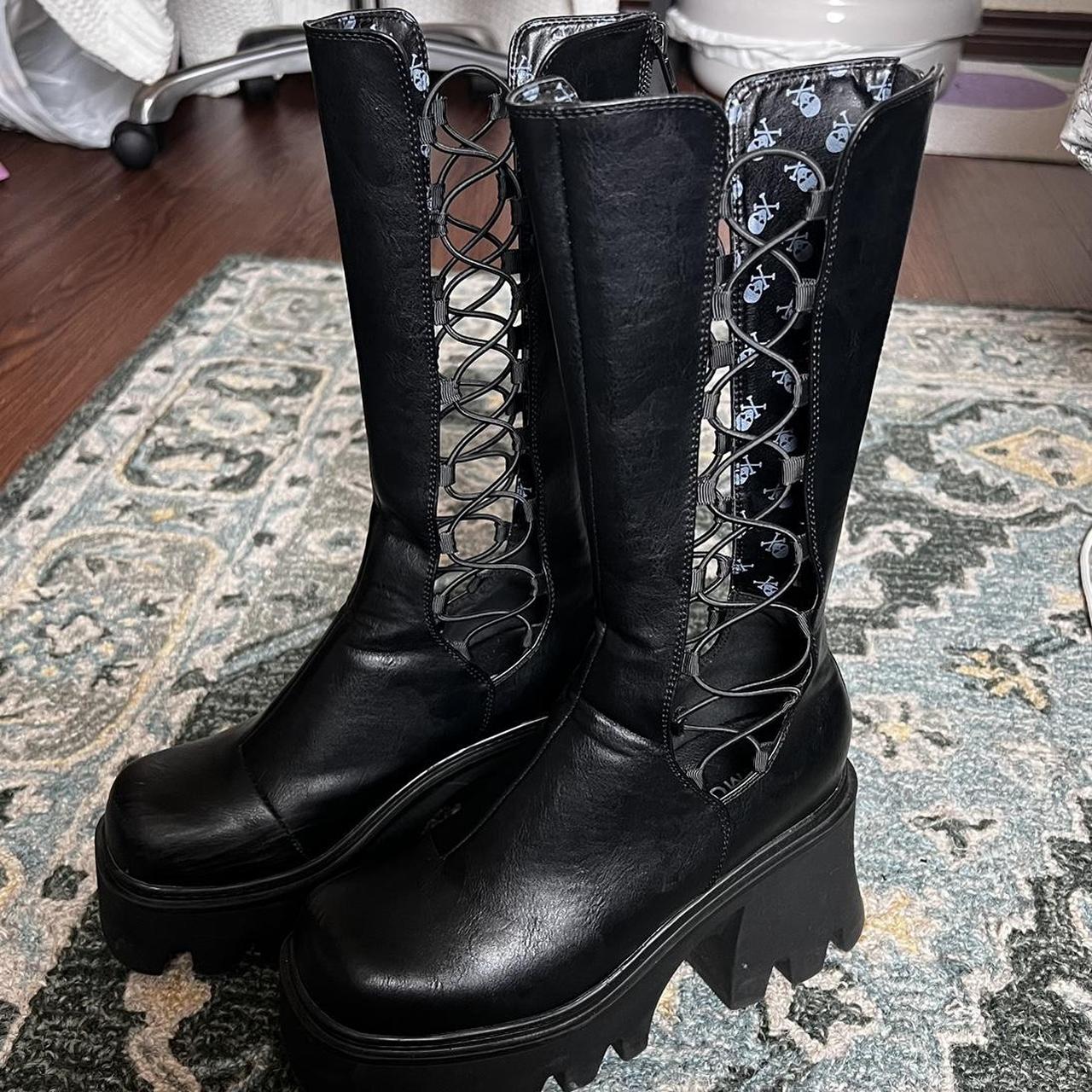 Small deals platform boots