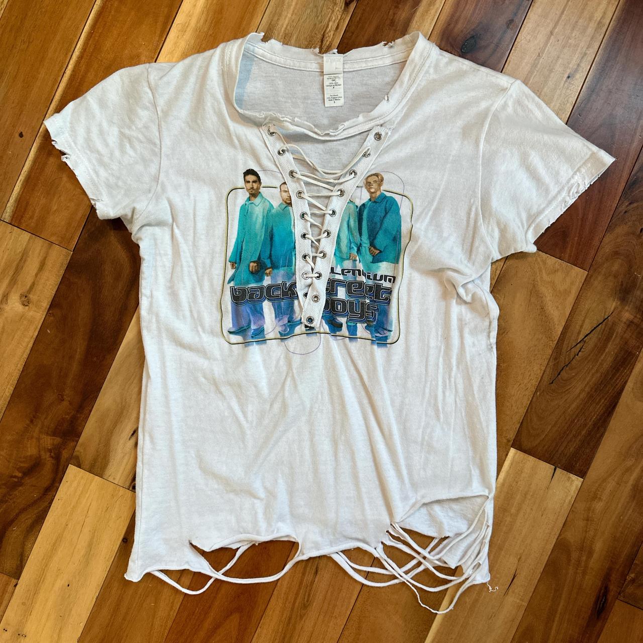 lace up graphic t shirt