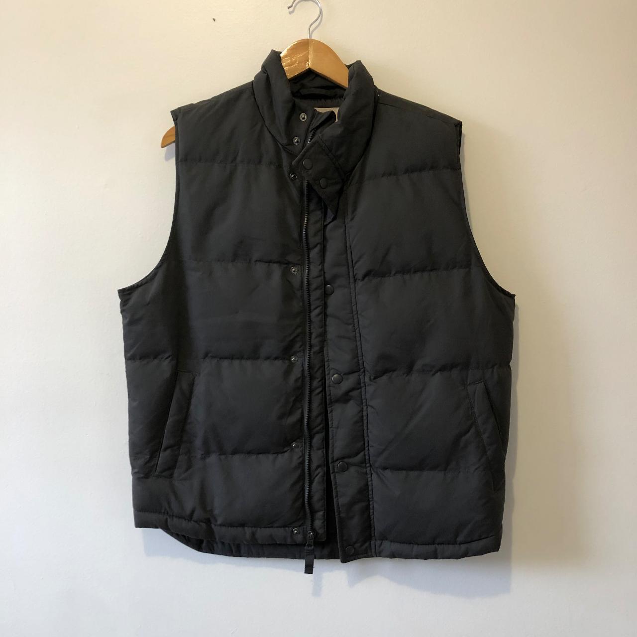 St John's Bay Grey Puffer Vest Size Medium In great... - Depop