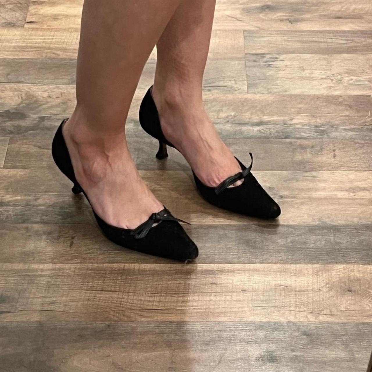 Vintage Manolo Blahnik kitten heels Size 37 Fits... - Depop