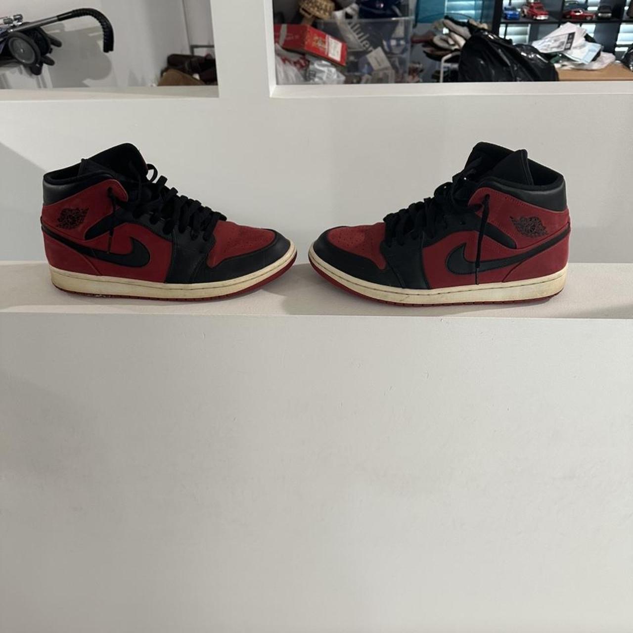 mens jordan 1 mid red