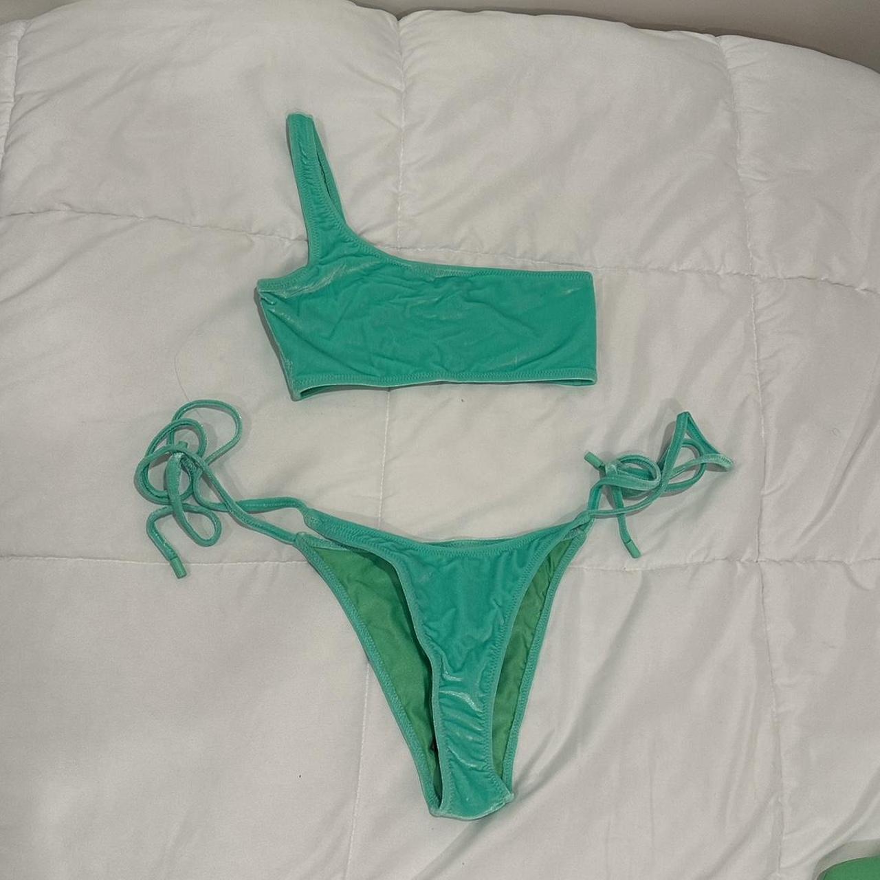 Triangl Women's Green Bikinis-and-tankini-sets | Depop