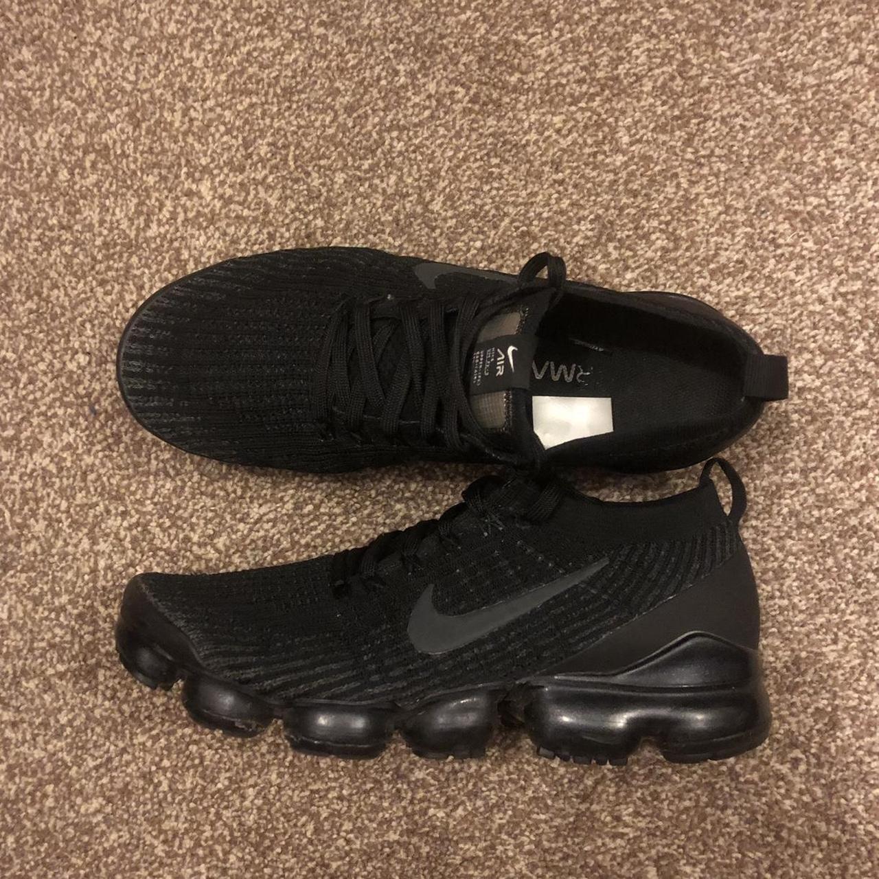 mens black nike air max trainers