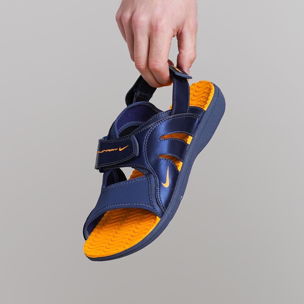 Nike Women's Navy and Orange Sandals Depop