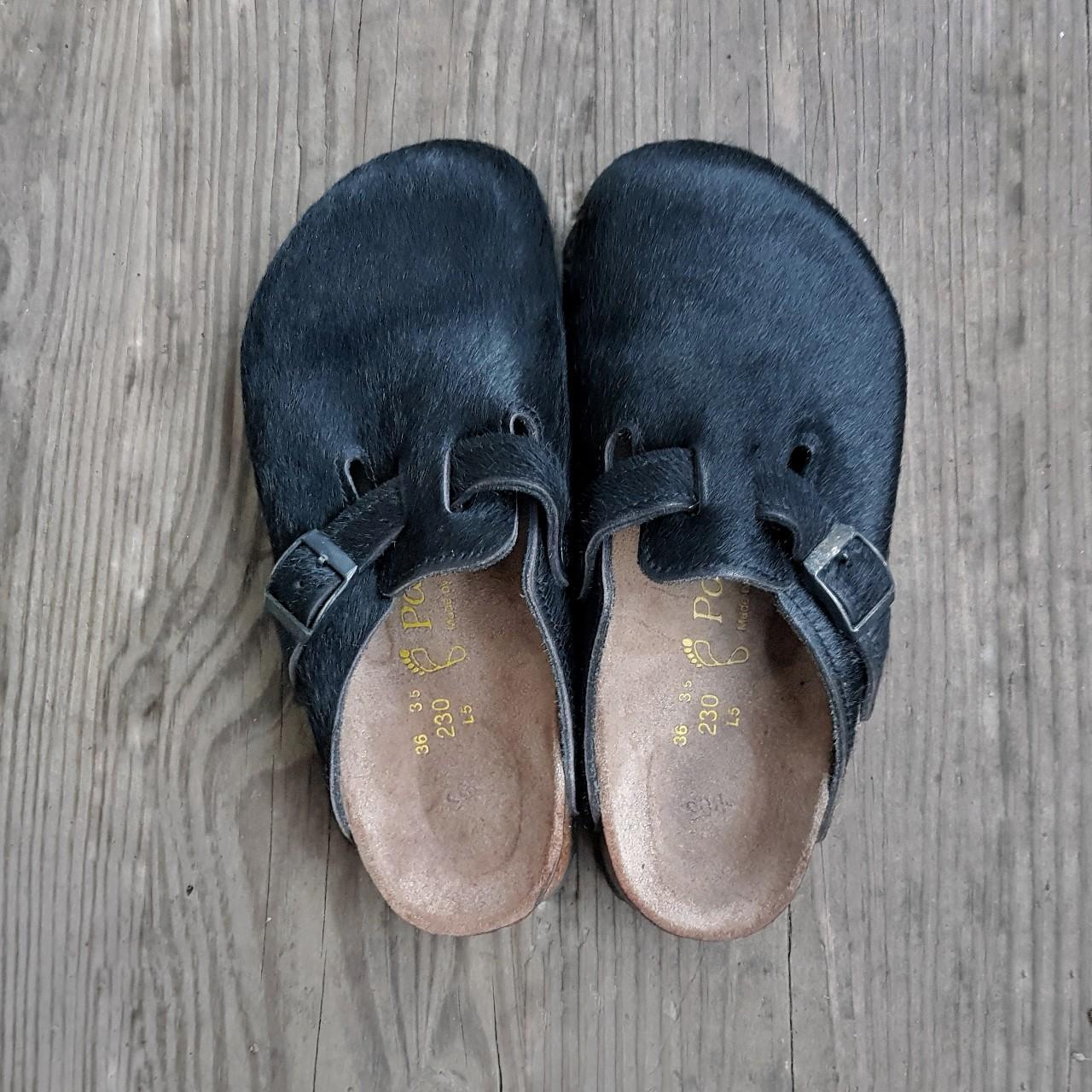 Fuzzy best sale black birkenstocks