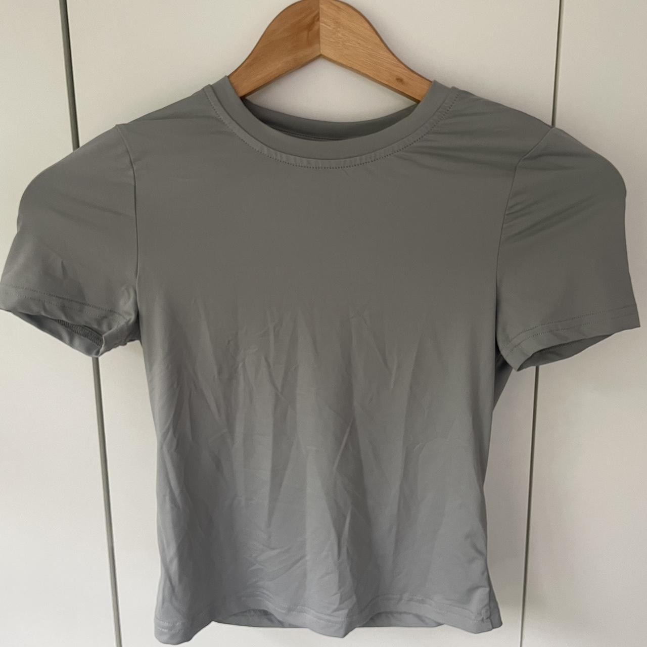 pack of 3 fitted t shirts (skims dupe) very stretchy... - Depop