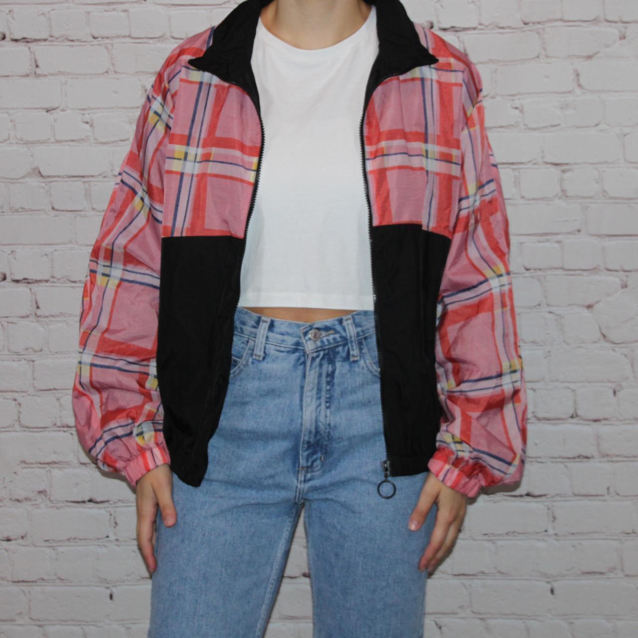 item listed by lilvalenti