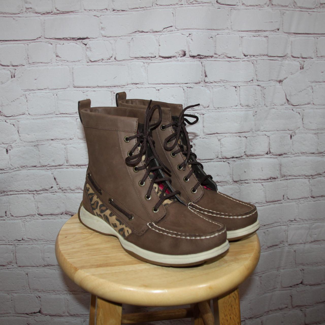 item listed by lilvalenti