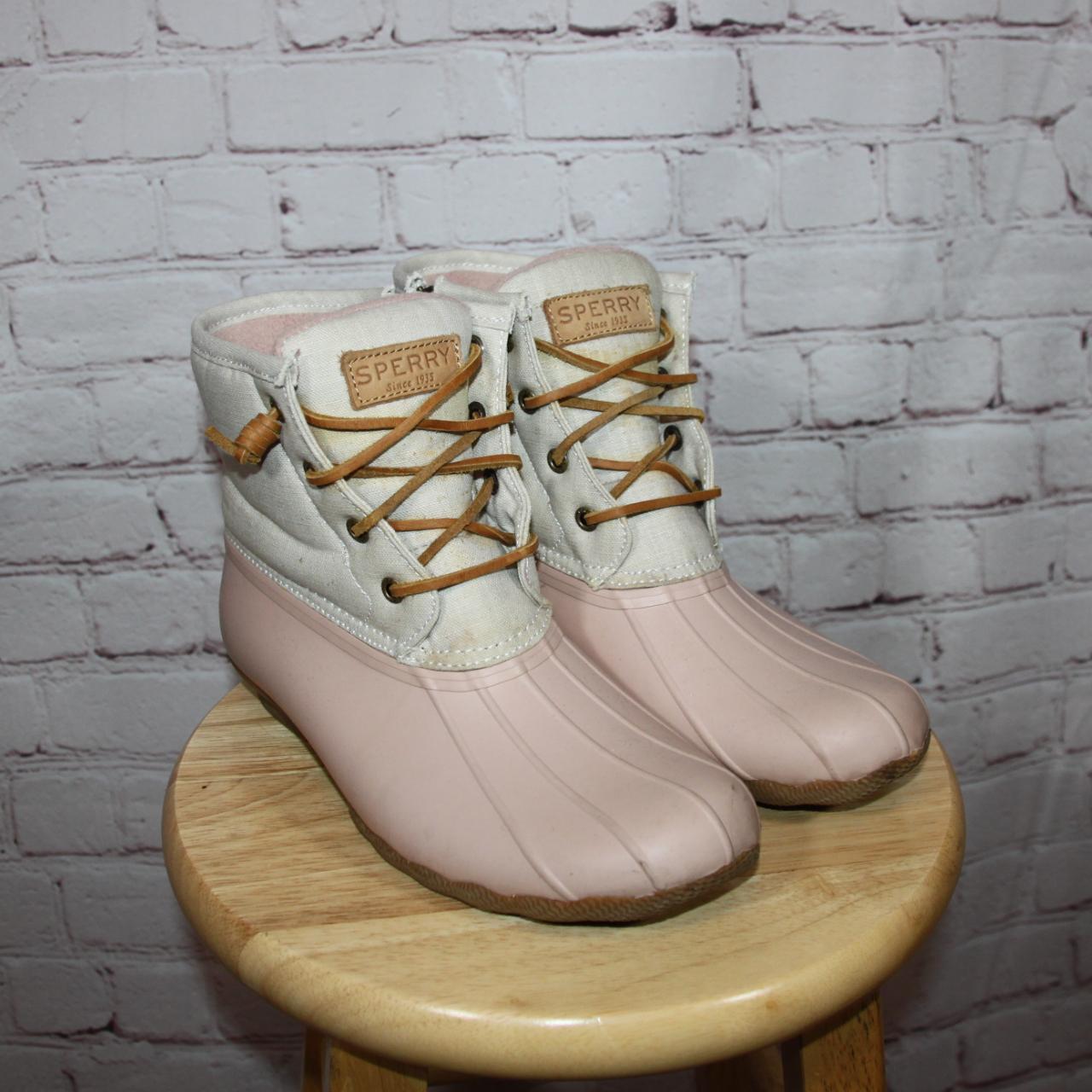 item listed by lilvalenti