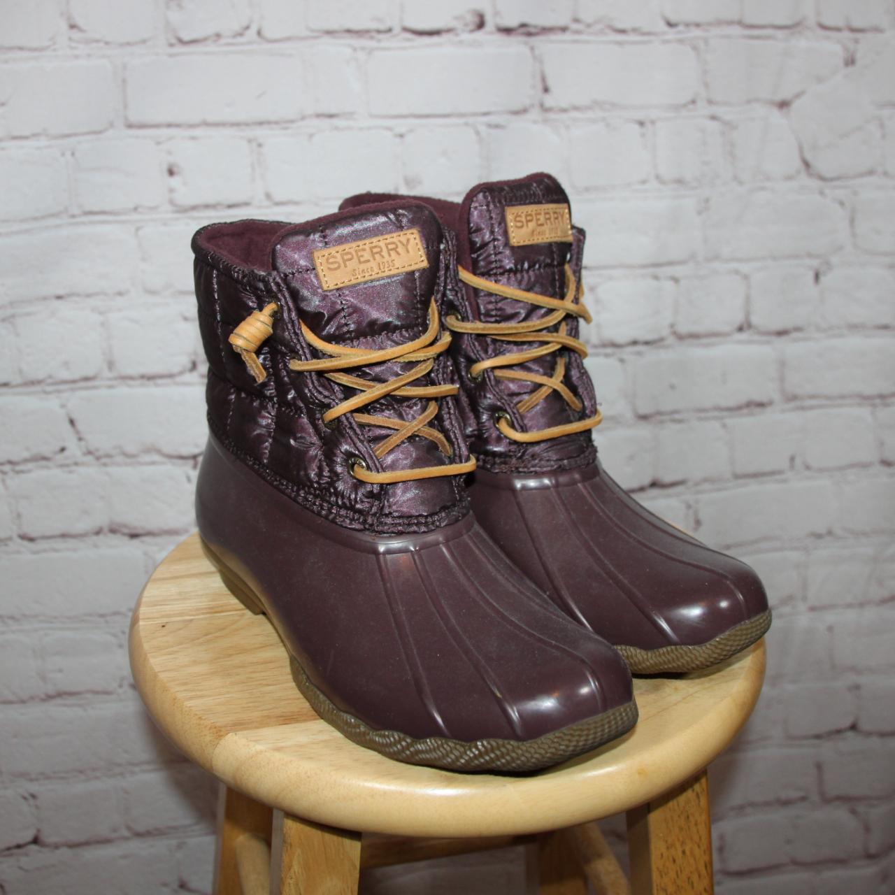 item listed by lilvalenti