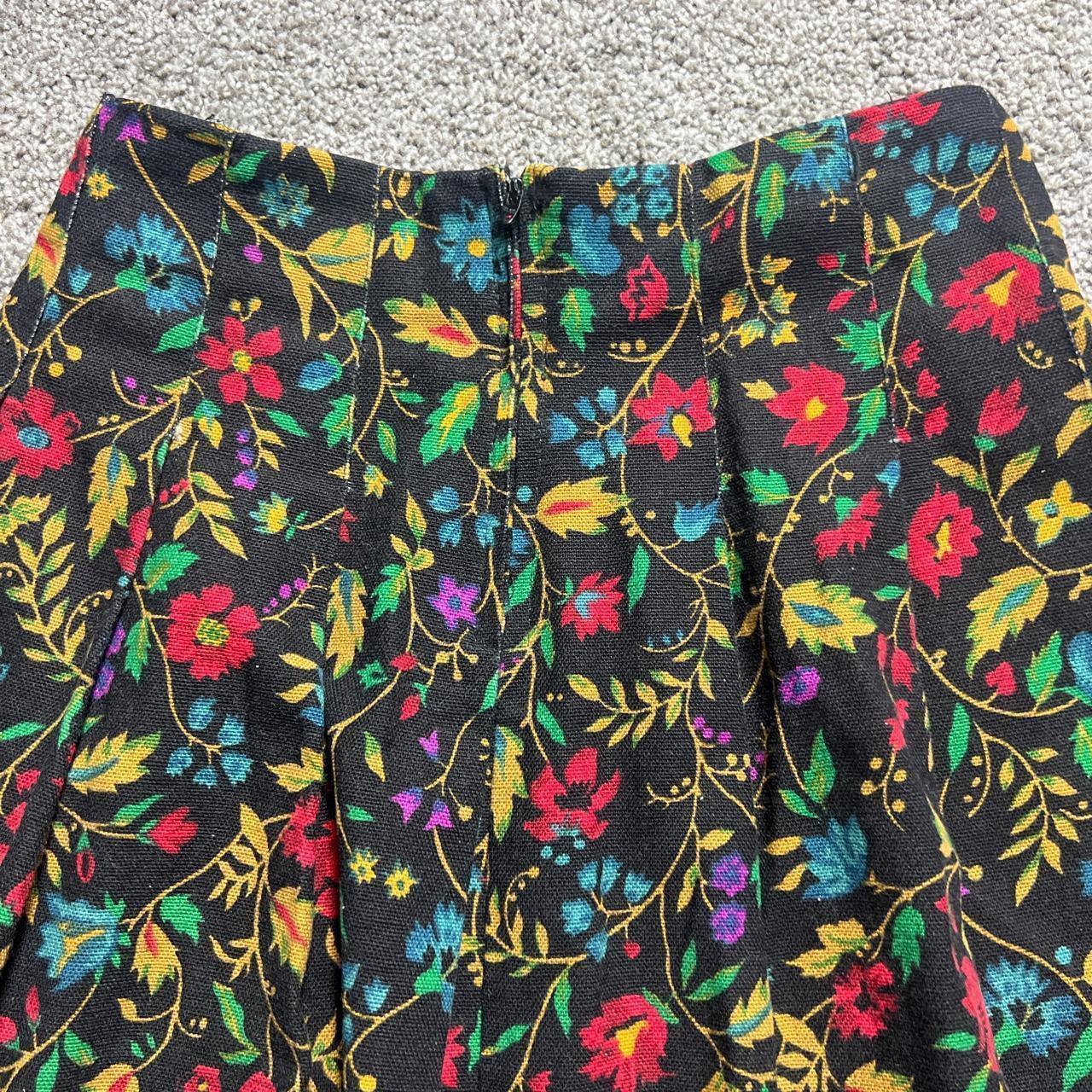 1980s betsy Johnson vintage floral print skirt... - Depop