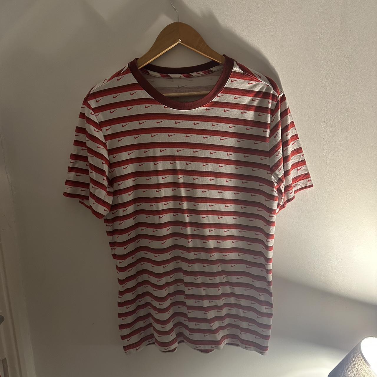 Nike Men's Red and White T-shirt | Depop