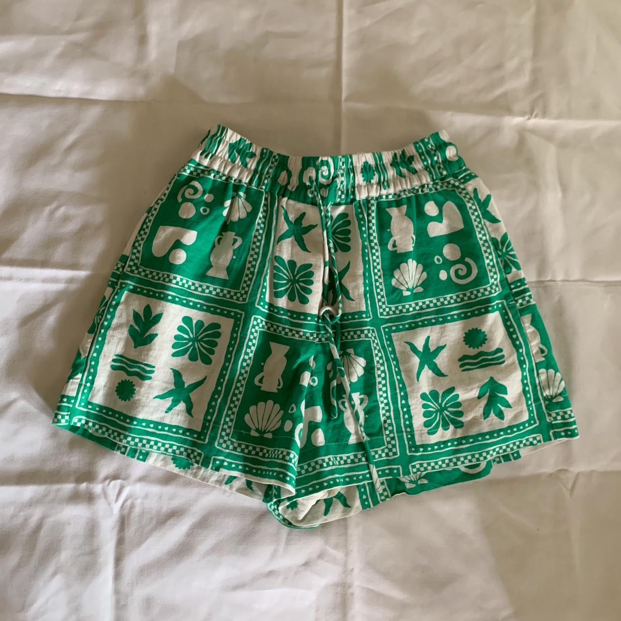 Shell Print Shorts Sportsgirl size 6 women’s au - Depop