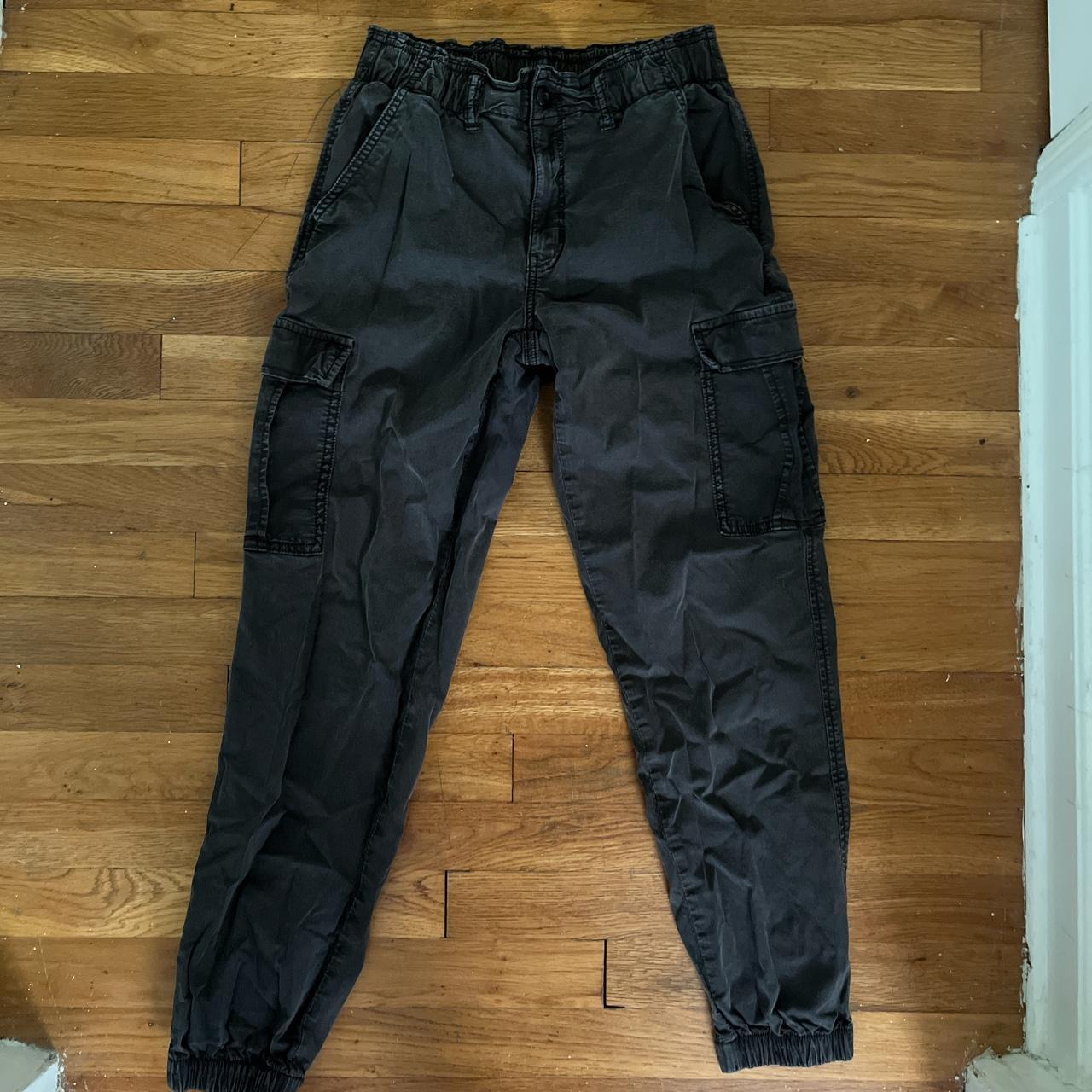 American Eagle cargo pants with bunched ankles & - Depop