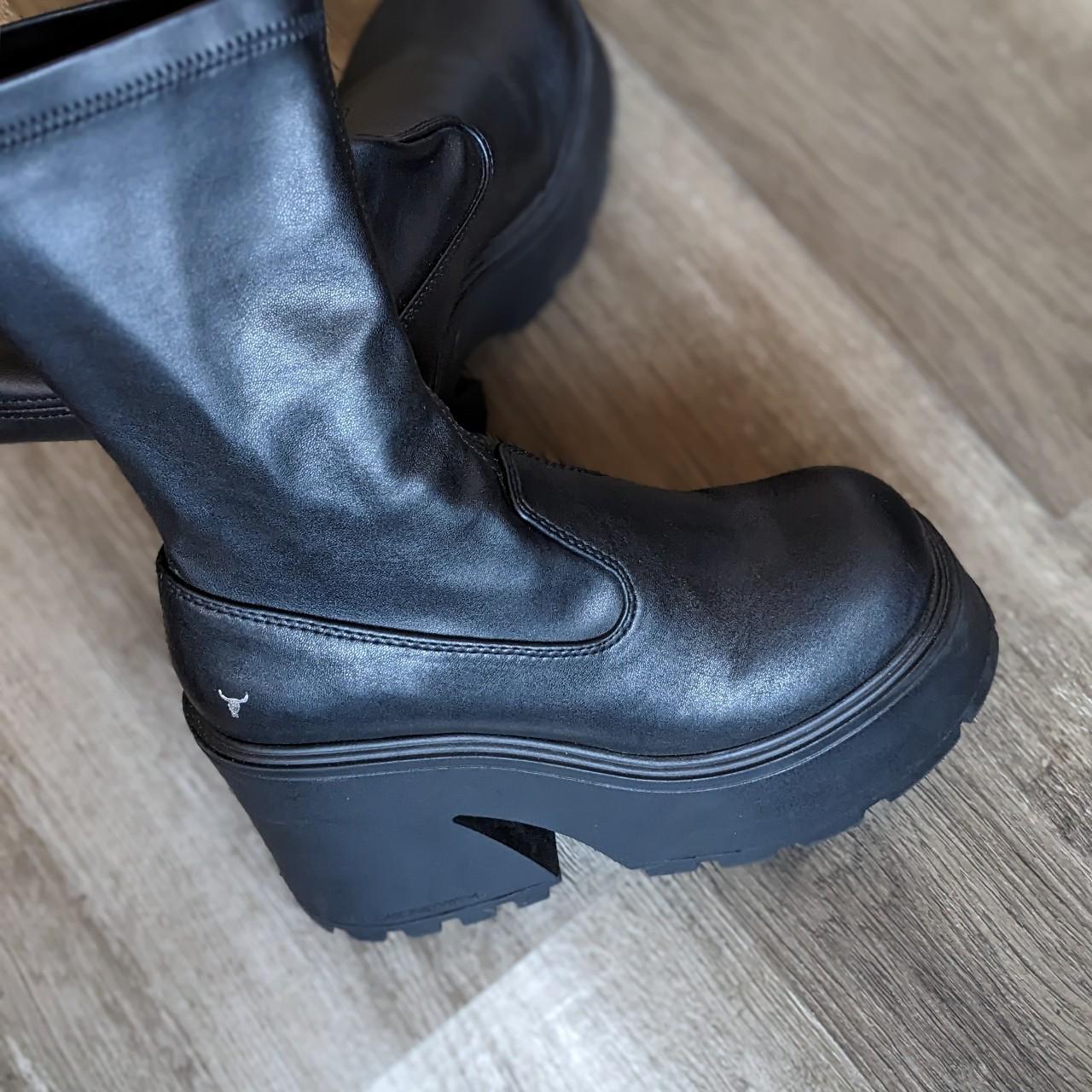 UNIF Women's Black Boots Depop