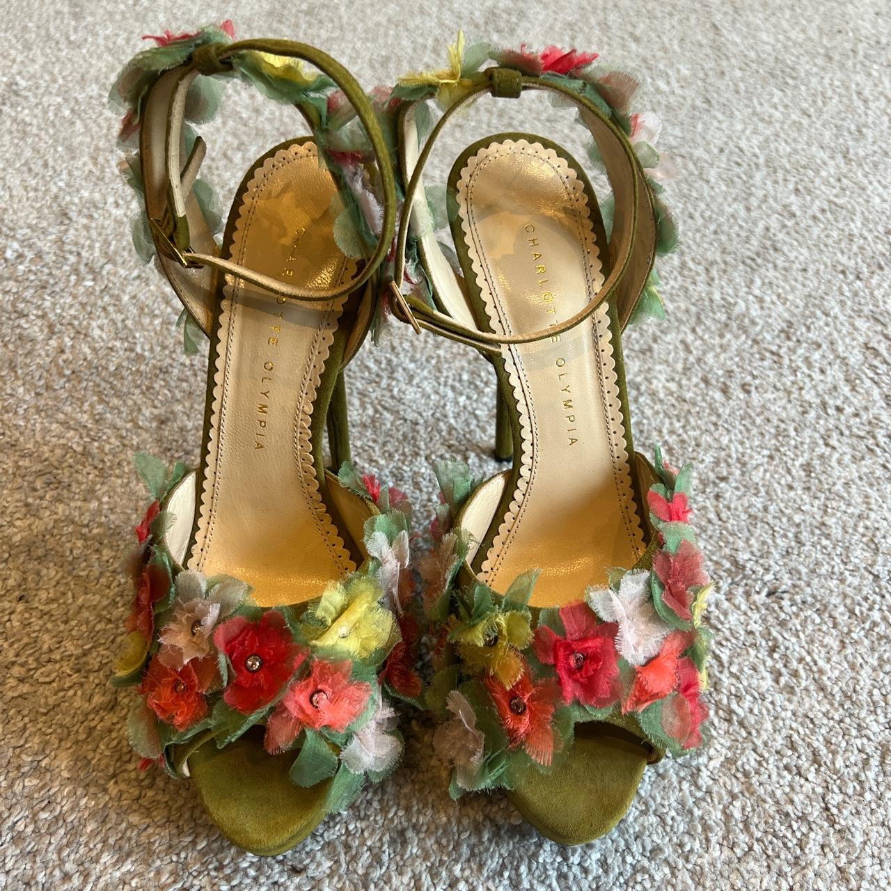 Charlotte Olympia Shoes Charlotte Olympia Green suede outlet with embellished flowers